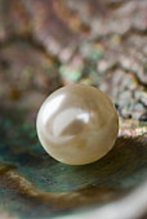 A Gleaming Pearl